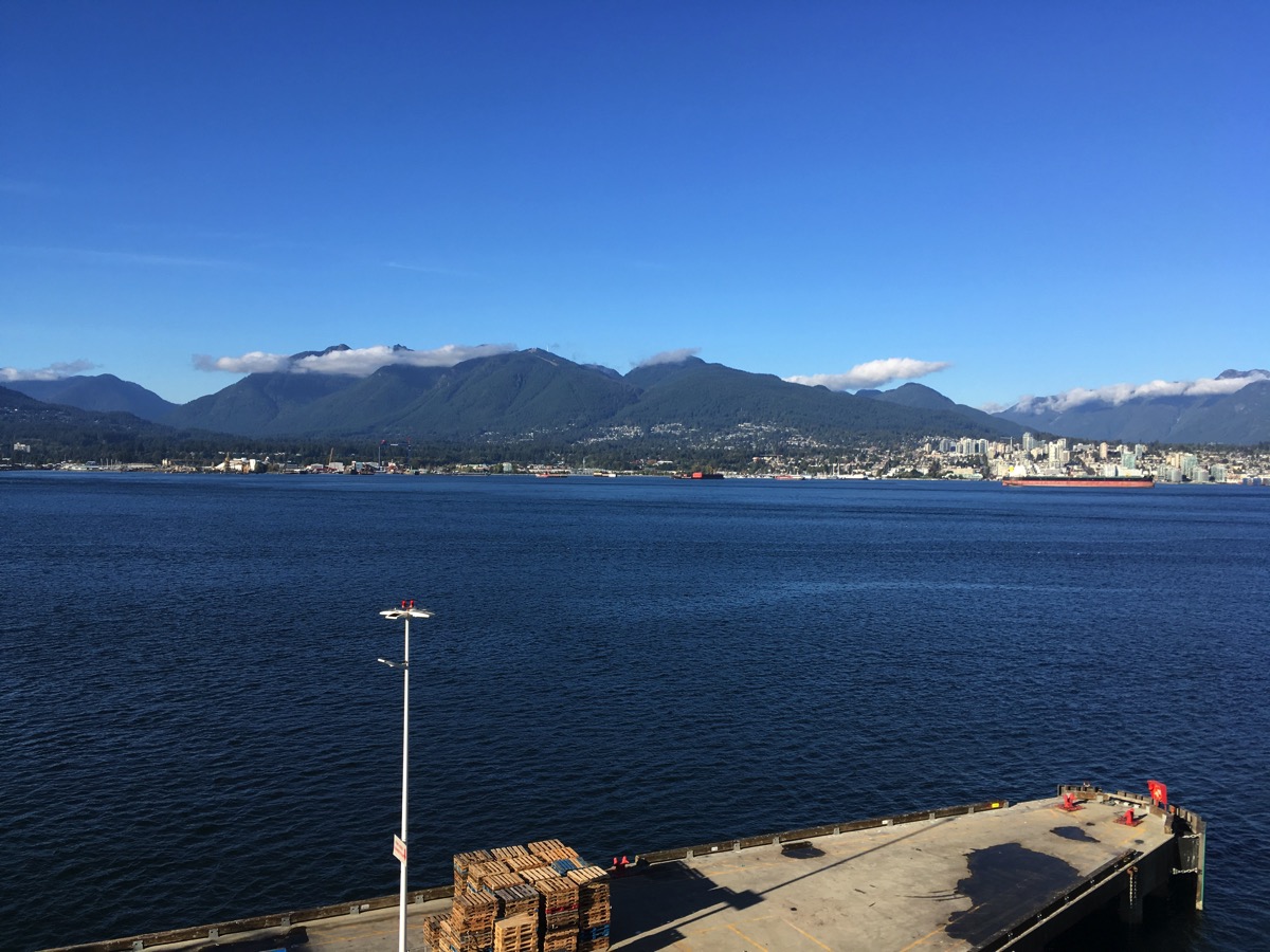 North Shore Mountains and Harbour IMG 2868